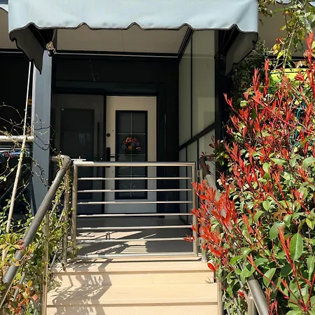 Seaside Garden Duplex *